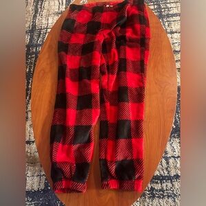 Cozy Red & Black Buffalo Plaid Fleece Pajamas - Women